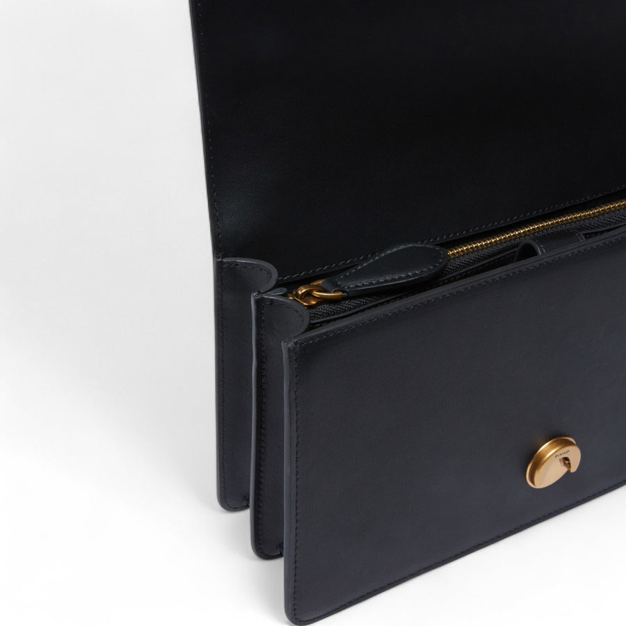 Borsa a tracolla media Love Bag in pelle liscia