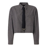 Camicia donna cropped a quadretti con cravatta