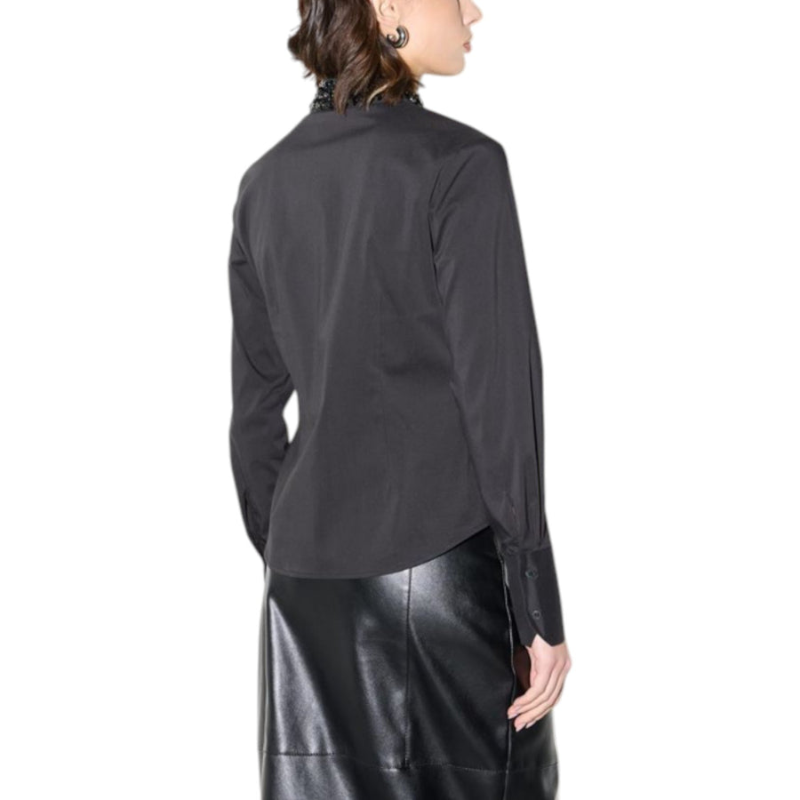 Camicia donna slim fit con colletto ricamato