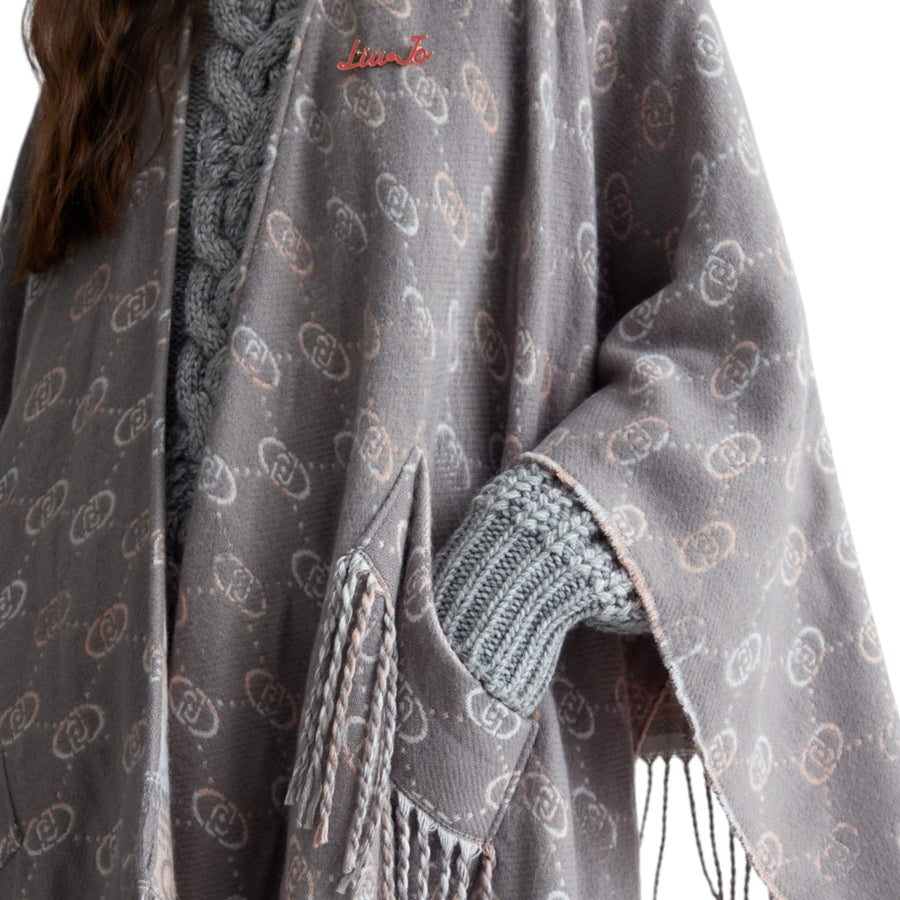 Poncho donna con logo jacquard