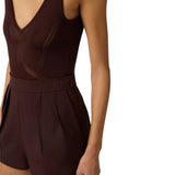 Shorts donna in crêpe leggero con pinces