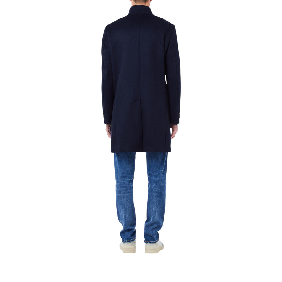 Cappotto uomo modello lungo con tasche a filo