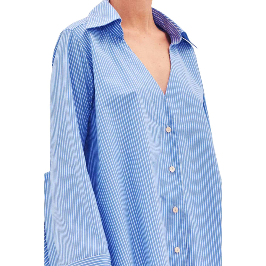 Camicia in cotone con collo aperto a trapezio donna