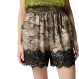 Shorts donna camouflage con pizzo