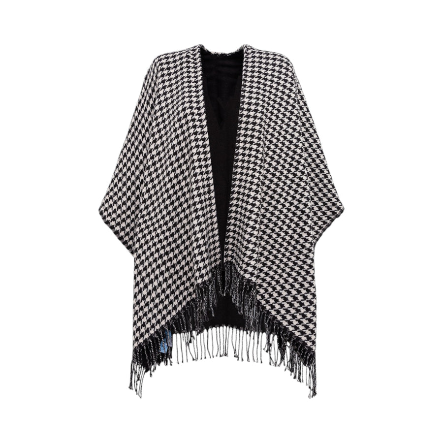 Poncho donna in pied de poule con spilla