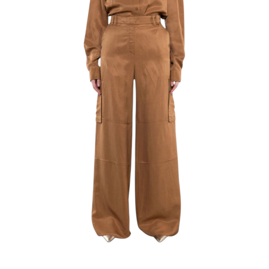 Pantaloni donna linea dritta impunturati con tasche