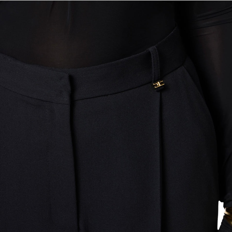 Pantaloni donna in fresco di lana leggera con pinces