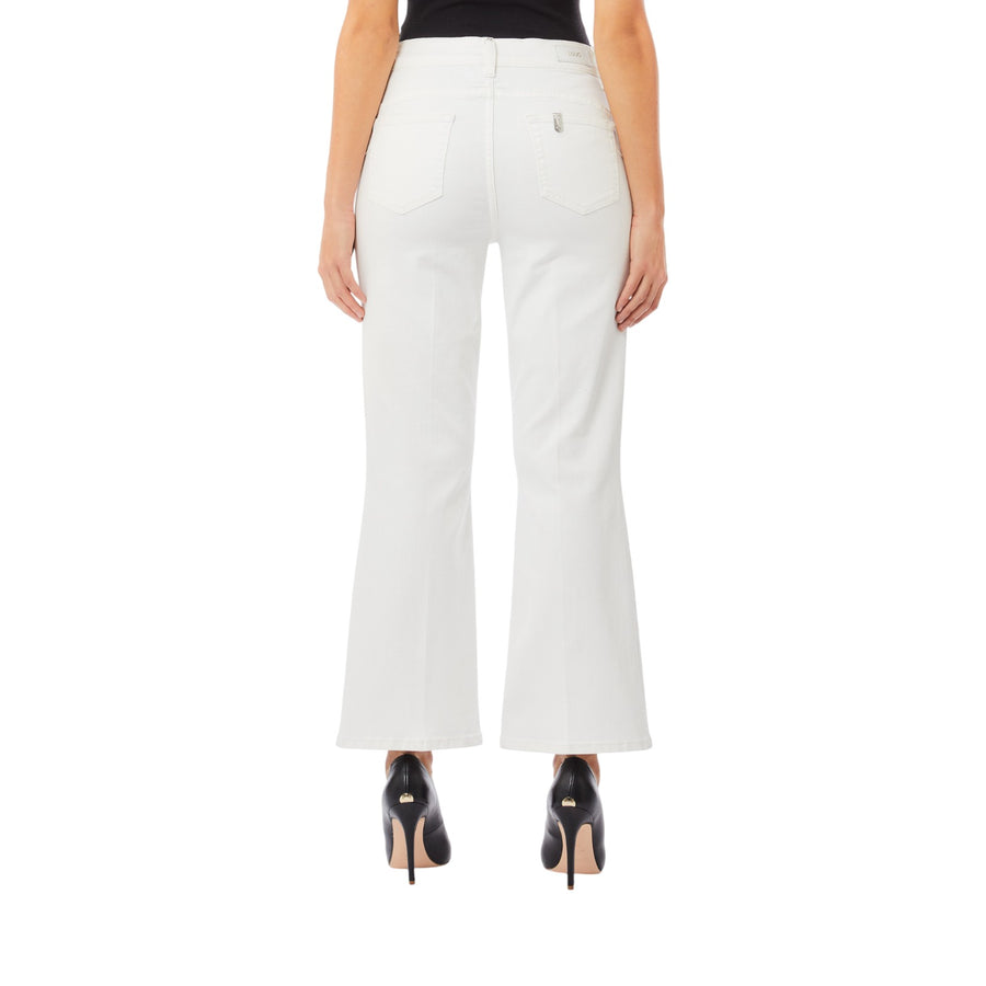 Jeans donna a trombetta con bottoni
