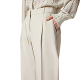 Pantaloni fluidi con piega stirata