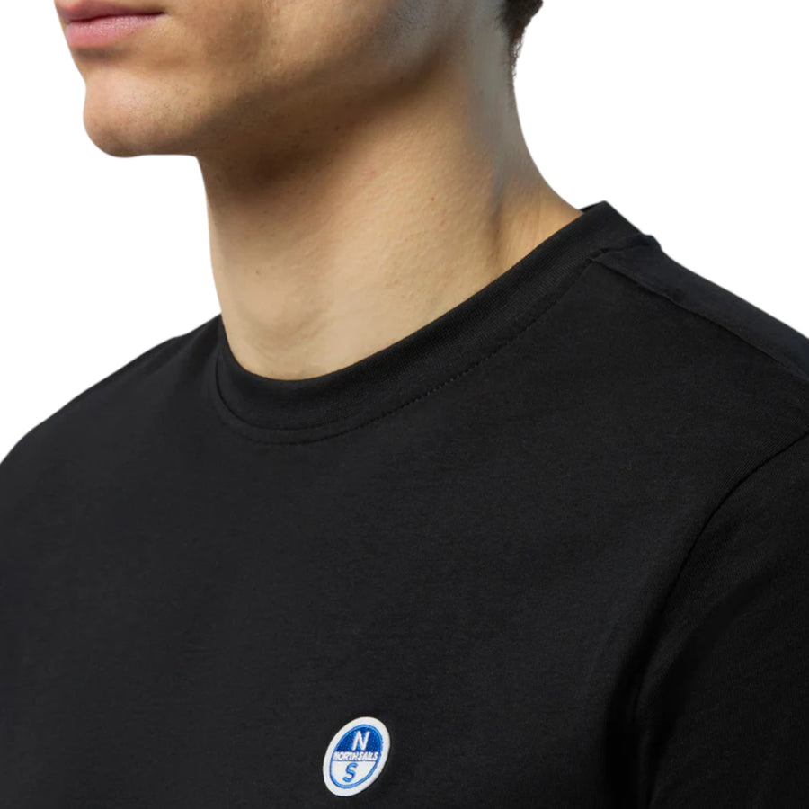 T-shirt uomo con patch logata