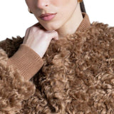 Cappotto corto di ecopelliccia