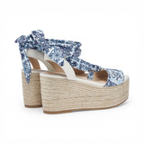 Sandali zeppa con foulard