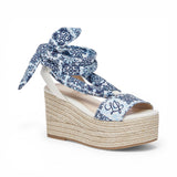Sandali zeppa con foulard