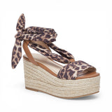 Sandali zeppa con foulard
