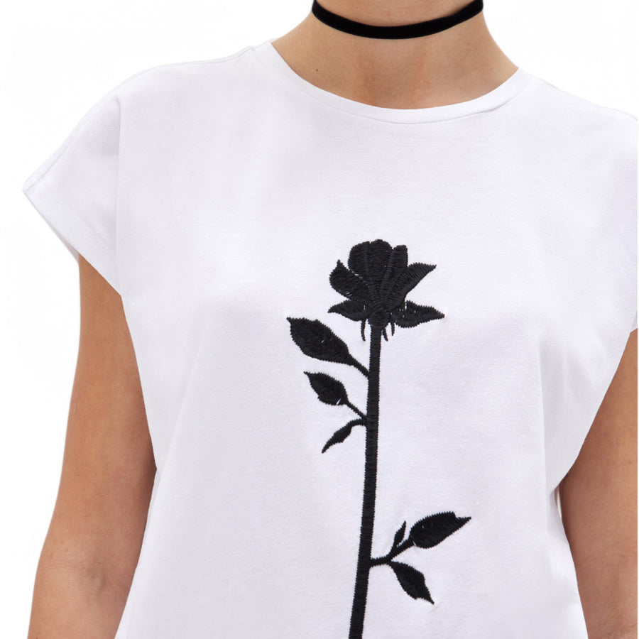 T-shirt donna con rosa ricamata