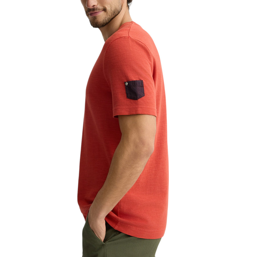 T-shirt uomo con applicazione