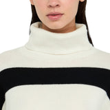 Dolcevita  donna 100% lana con bottoni gioiello