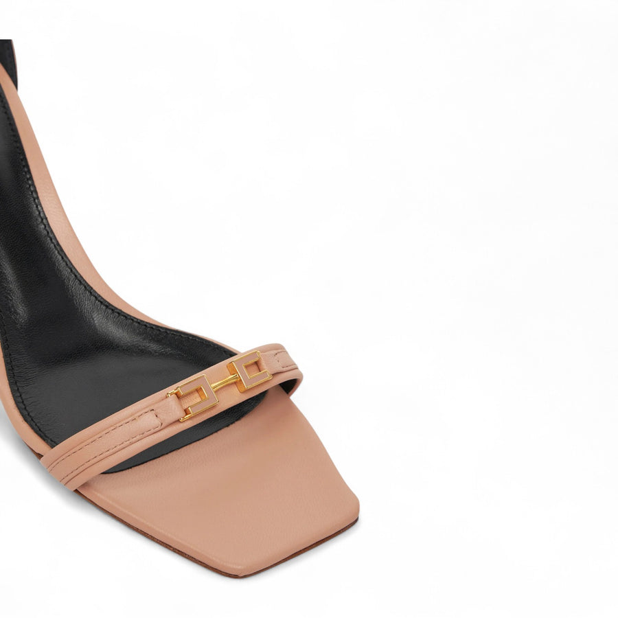 Sandalo donna in nappa con morsetto smaltato