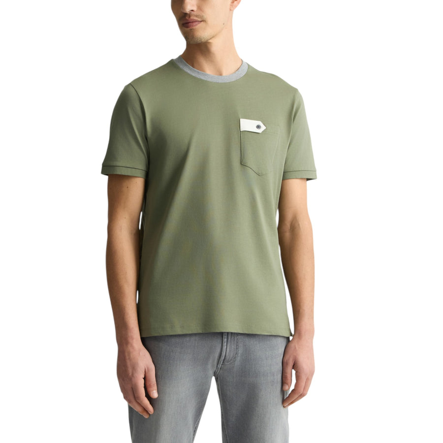 T-shirt verde con tasca