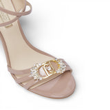 Sandali donna in vernice con logo gioiello