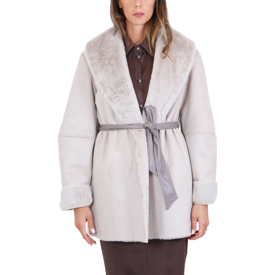 Cappotto donna corto reversibile in montone sintetico