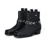 Stivaletti donna con fibia e borchie