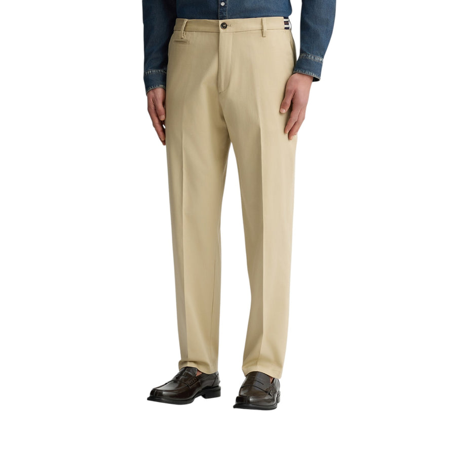 Pantaloni con inserto elastico
